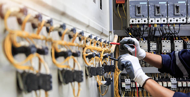 Professional Electrician technician working in Colonial Park, PA